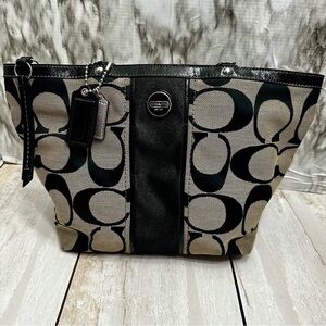 Coach Black and Cream Signature Tote Patent Leather Handles Trim Y2K  Classic